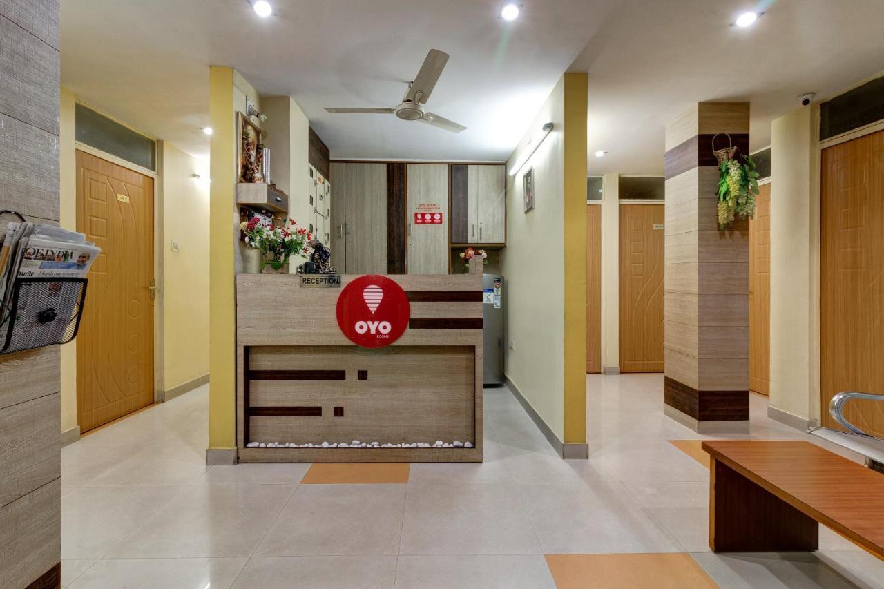 Oyo Hotel Satguru Джамшедпур Экстерьер фото
