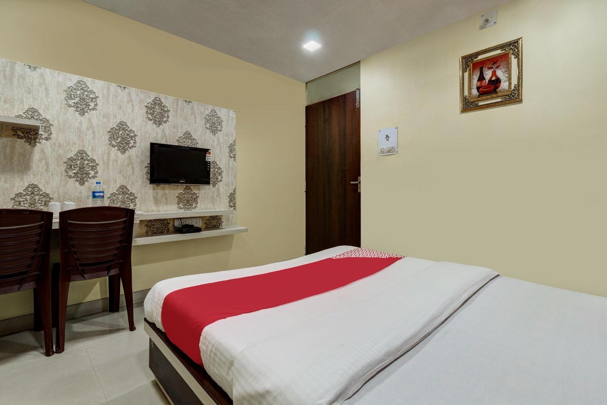 Oyo Hotel Satguru Джамшедпур Экстерьер фото